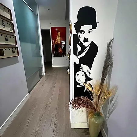 Raroom Boutique